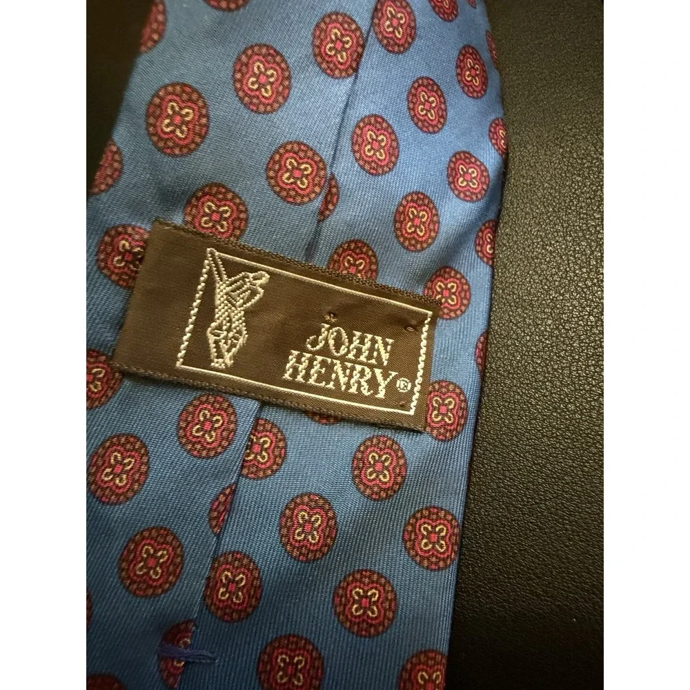 John Henry Silk Tie Navy With Paisley!